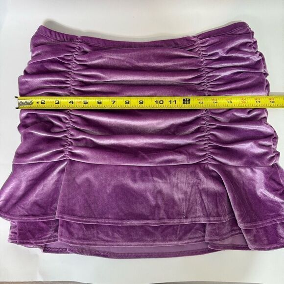 WILD FABLE skirt | ruched ruffle velvet mini skirt | medium | Target - Picture 9 of 10